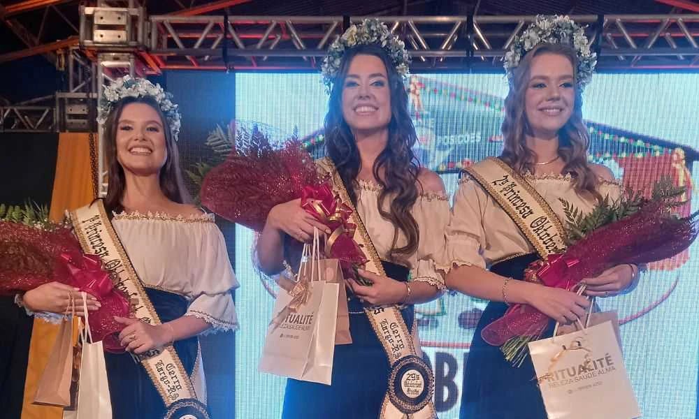 Michele Werner Paqueira é a rainha da 29ª Oktoberfest Missões